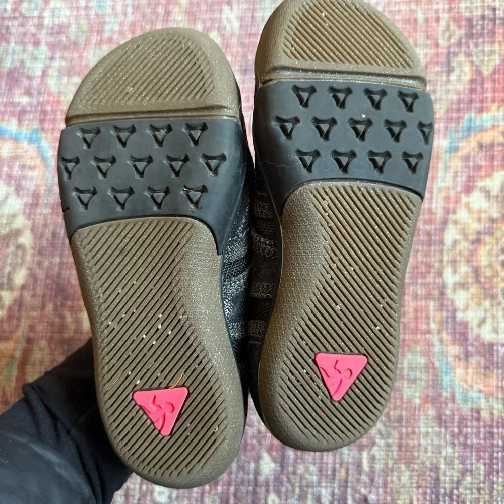 Plae Emme Mary Jane Black Shimmer suede Kids Shoes 11.5
